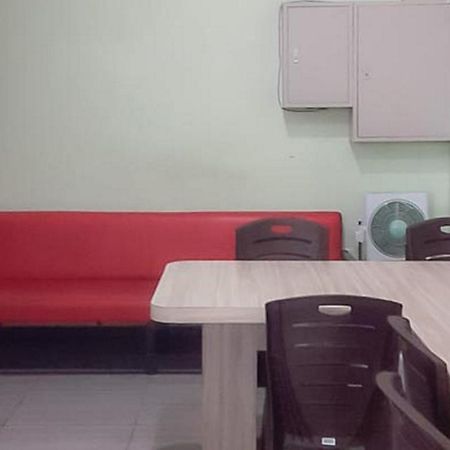 Guest House Anak Raja Pangkalan Bun Syariah RedPartner Luaran gambar